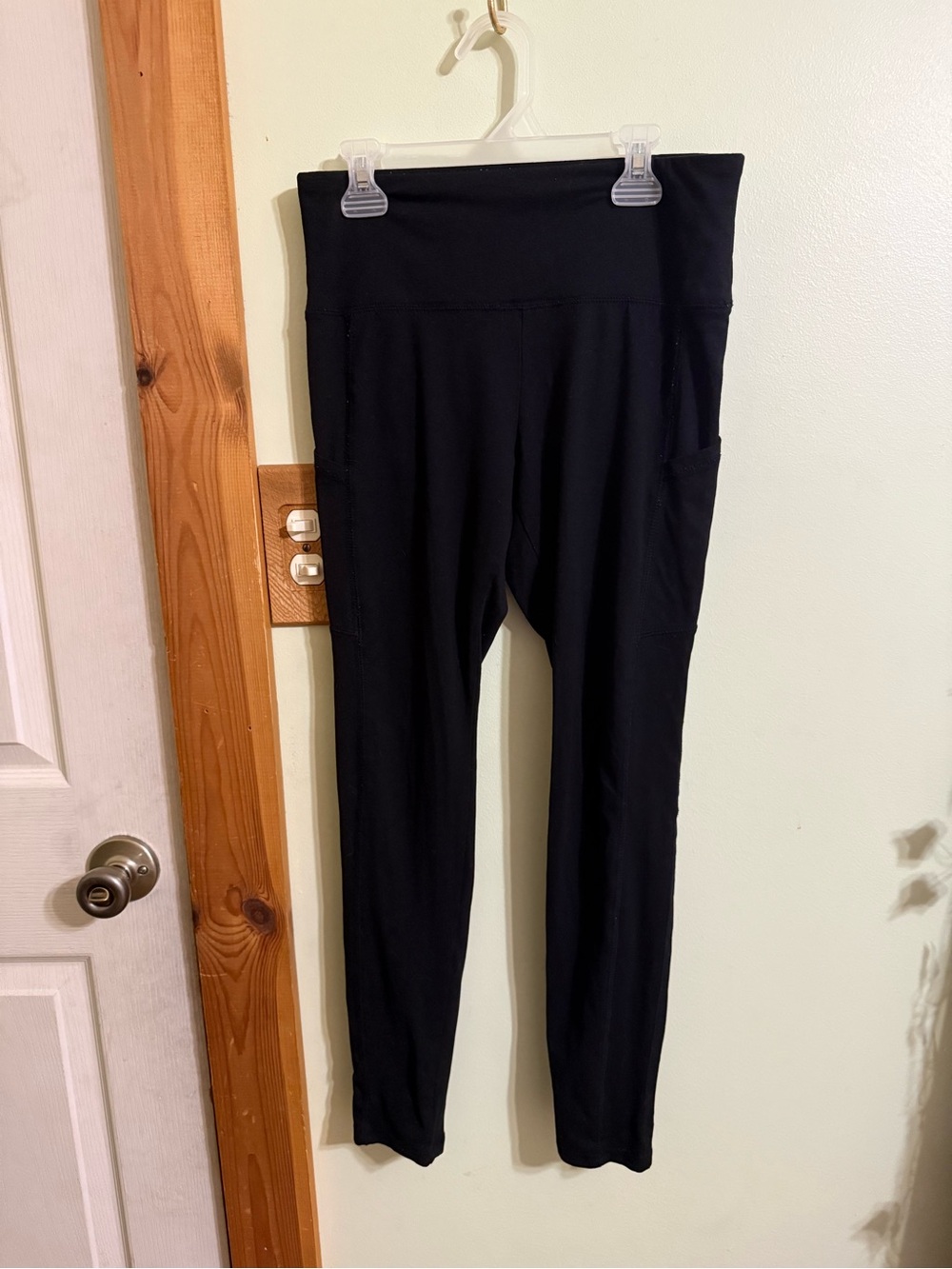 wild fable Black High-Waist Leggings with Side Pockets